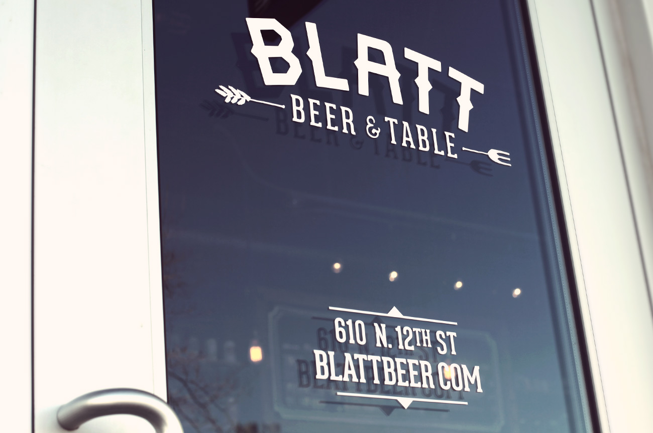 blatt-door_signage